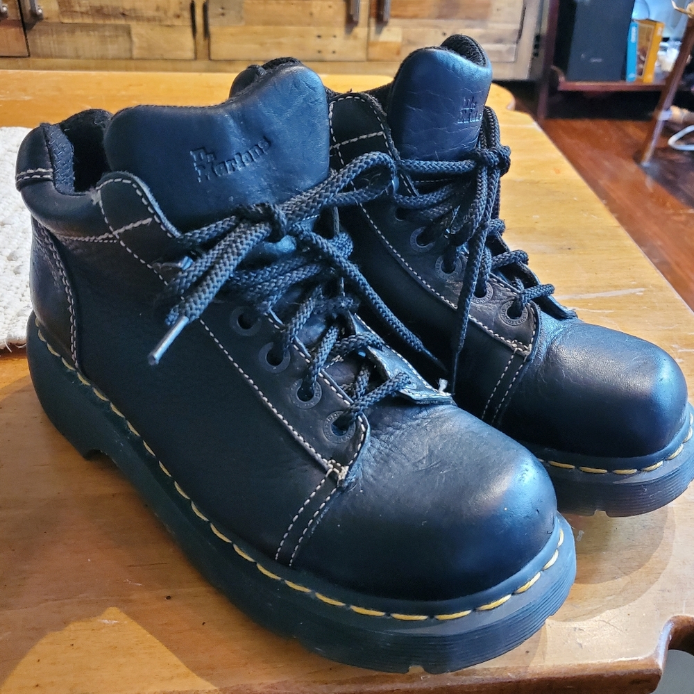 Vintage Dr Martens 8542